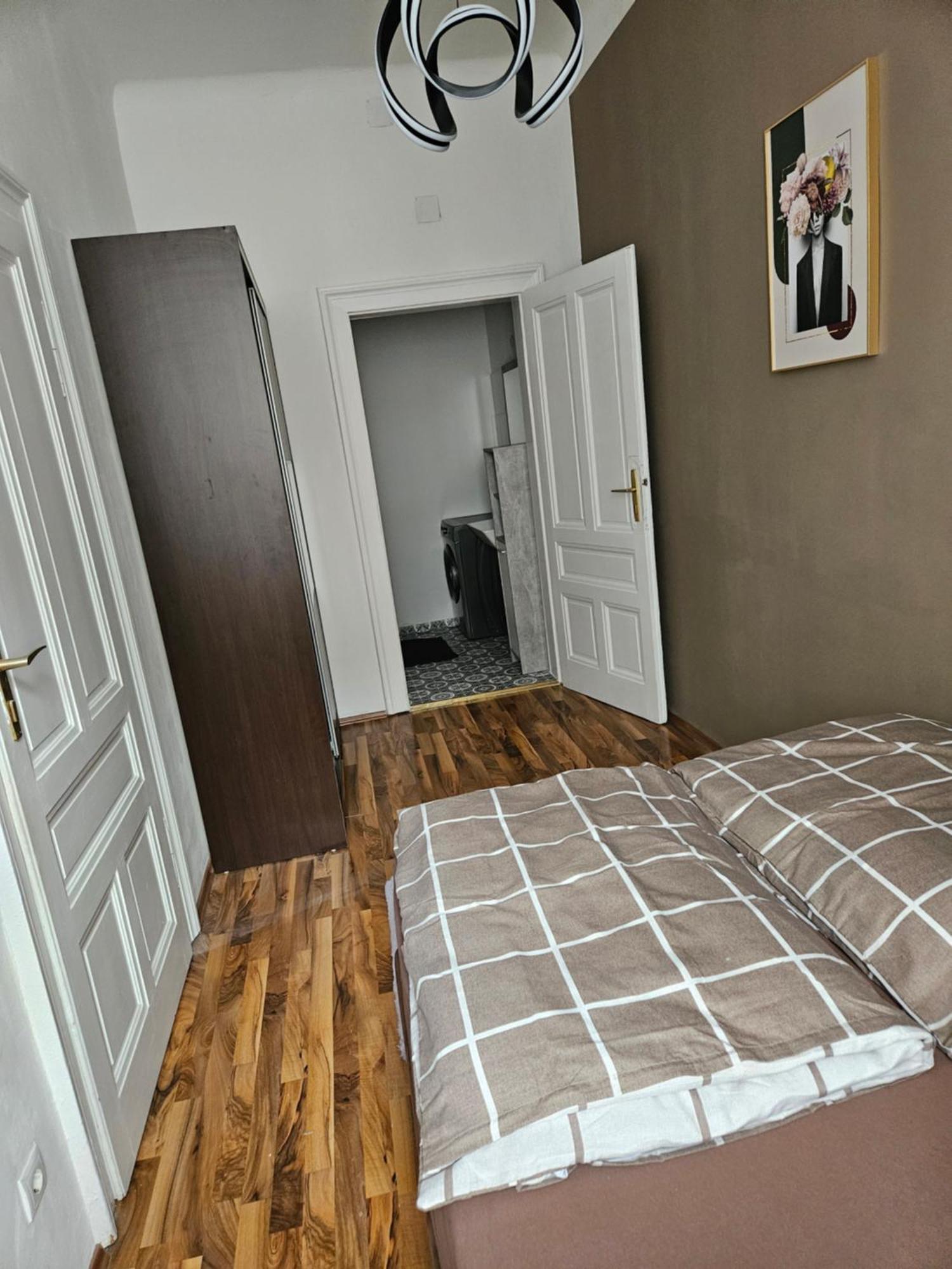 Ferienwohnung Gold Appartman Wien Zimmer foto